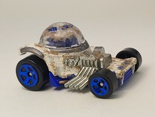 2014 Hot Wheels Character Cars Star Wars R2-D2 CGW37