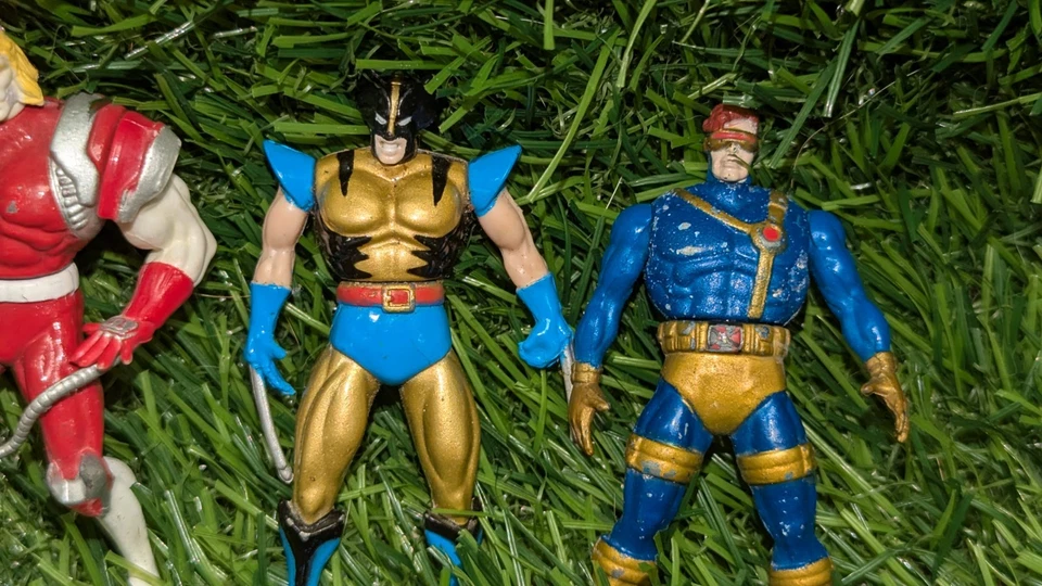 Lote de 4 figuras fundidas a presión de héroes de heavy metal de Marvel X-Men Toy Biz 1994 ¡LEER! Foto 4 de 4
