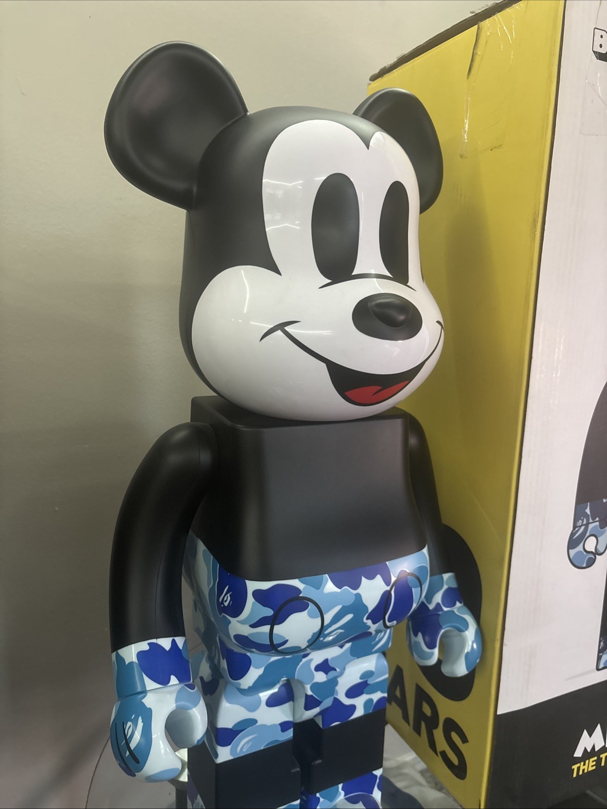 A BATHING APE Mickey Mouse Blue/Black Camo 1000% BEARBRICK thumbnail 3