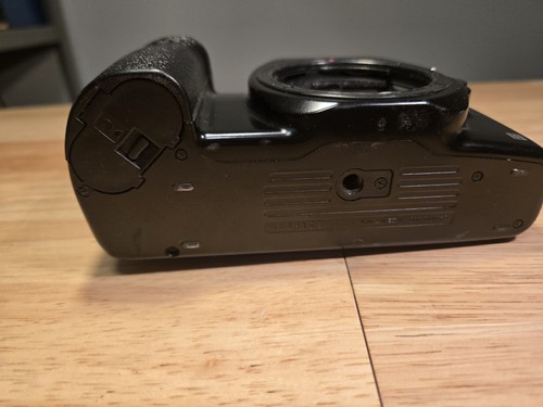 Canon EOS Rebel II 35mm Camera Body NOT TESTED - Picture 5 of 7