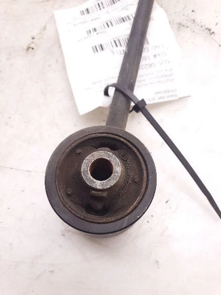 07-14 MONTAJE BRAZO CONTROL SUPERIOR TRASERO LADO PASAJERO TOYOTA FJ CRUISER Foto 4 de 4