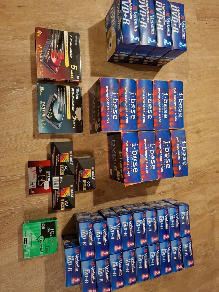 Retro Camcorder Set – Canon UC15 + Sony Handycam + viele neue DVDs & 8mm Tapes - Bild 2 von 4