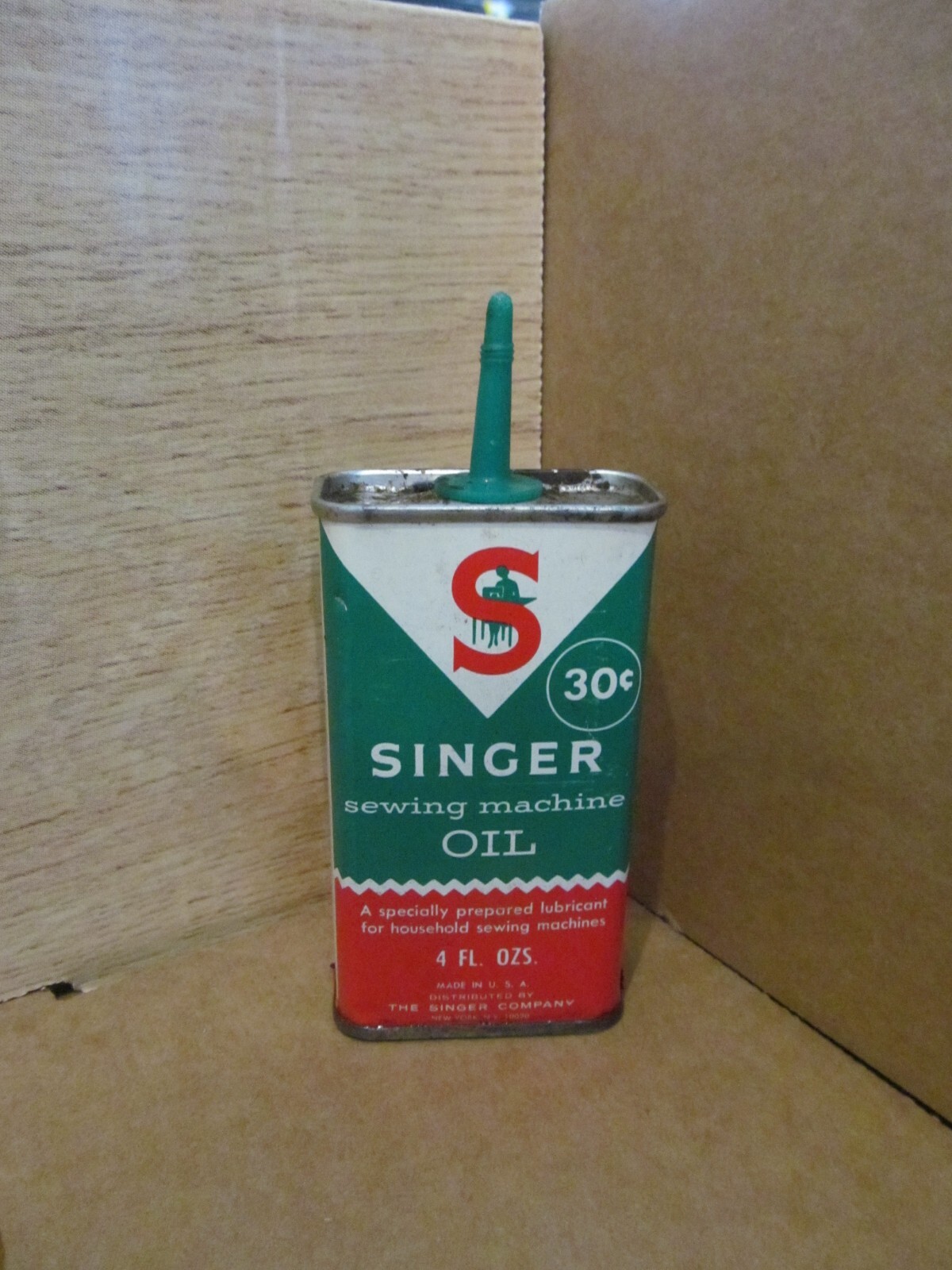 VTG Singer Oil Can Sewing Machine