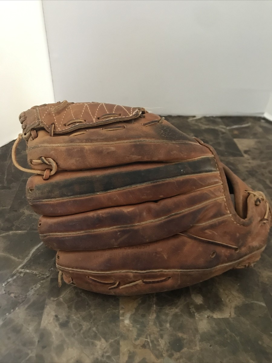 Vintage Wilson The A2000 XL RHD Nylon Stitched Made In The