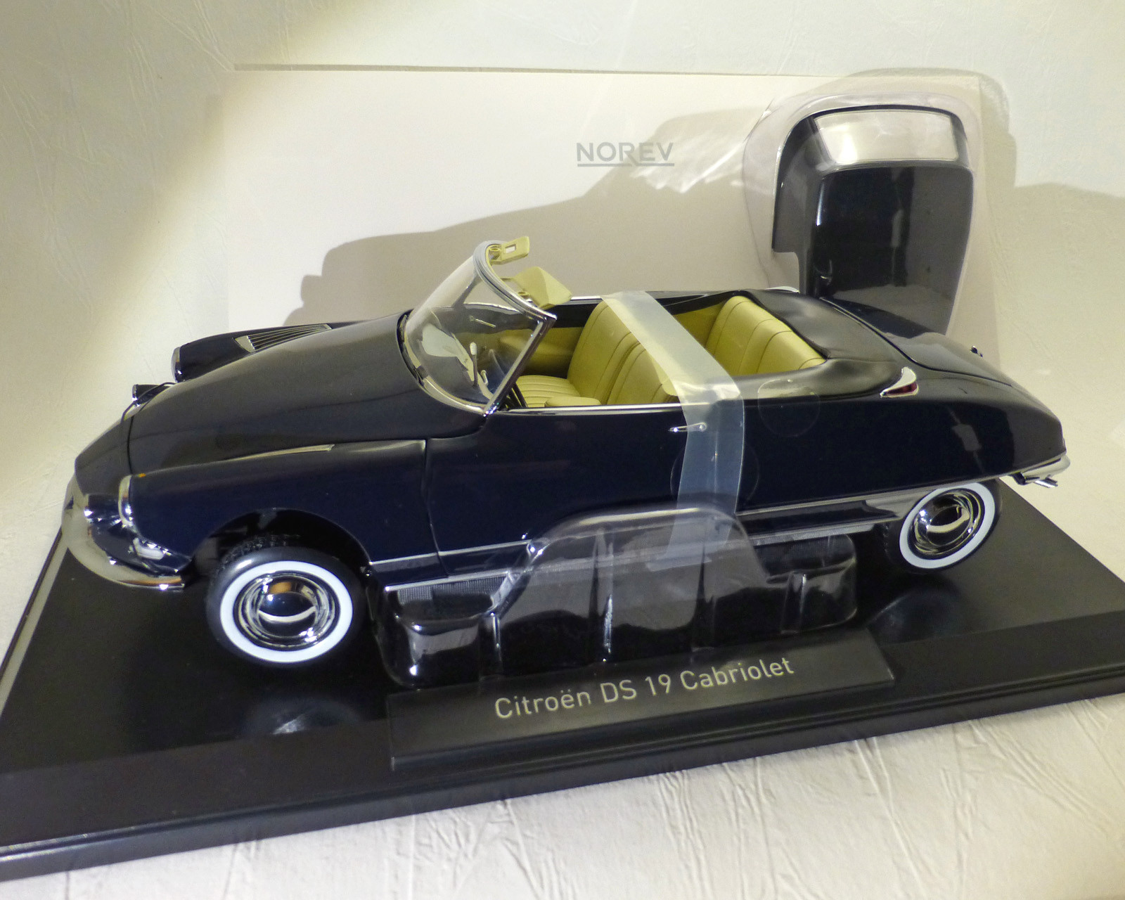 Citroen DS 19 cabriolet, blu marino, 1 18, norev Citroen DS 19 cabriolet, blu marino, 1 18, norev
