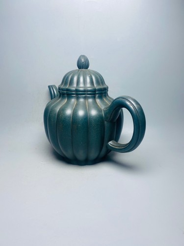 Chinese Yixing Zisha Clay Handmade Exquisite Teapot (筋纹 底款:王小平) - Picture 4 of 9