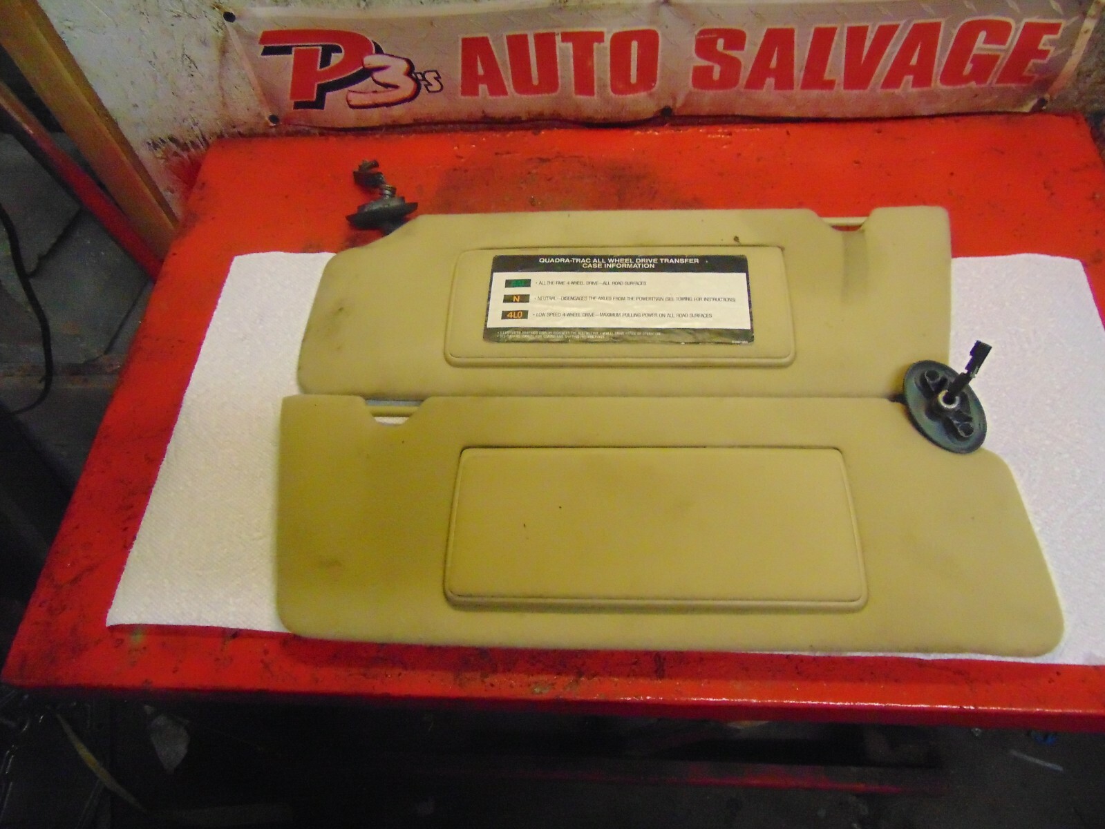 98 97 98 93 95 94 Jeep Grand Cherokee oem right left sunvisor sun visor