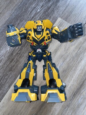 2006 Hasbro Transformers Cyber Stompin' Bumblebee Action Figure, Lights & Sounds