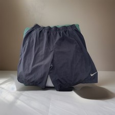 Nike Dri-Fit activewear Boys Youth black shorts W/ pockets. S-LG Pre-owned. Good