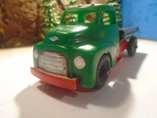 HUBLEY KIDDIE TOY 1/32 SCALE HARD PLASTIC FLAT BED TRUCK , RUBBER WHEEL  5-183-5