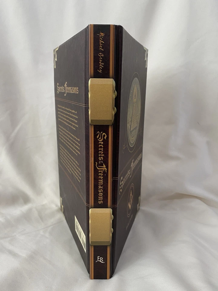 Secrets of the Freemasons Michael Bradley 2006 Hardcover Illustrated VGC - Image 3 of 4