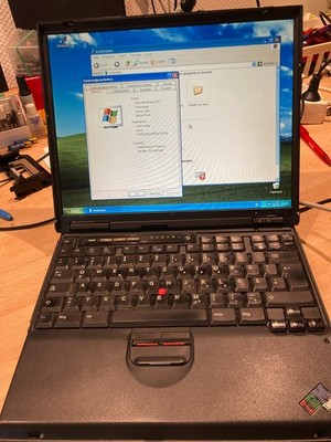 IBM T20 Laptop Notebook PC INTEL PENTIUM III 30GB 512MB WIN XP DVD Floppy Netz
