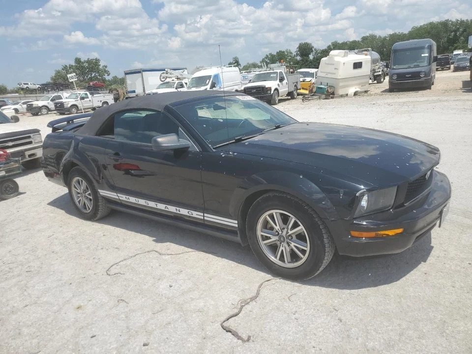 Used Front Right Door Interior Trim Panel fits: 2005 Ford Mustang  Grade A - Image 3 of 4