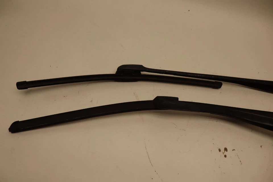 2011-2015 BMW 740LI F01 F02 FRONT LEFT & RIGHT WINDSHIELD WIPER ARM PAIR OEM Foto 3 de 4