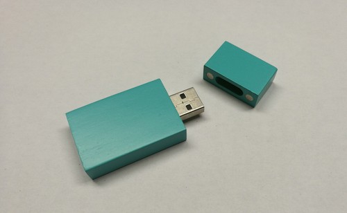 Holz USB Stick mit Wunschgravur Gravur Geschenk Kinder Geburtstag in 10 Farben - Bild 17 von 23