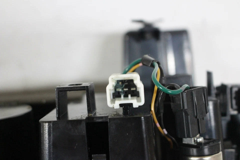 地板变速器 INFINITI QX56 11 12 13 — 第 2/4 张图片