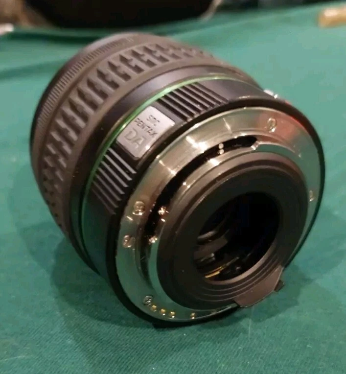 Pentax DA 18-55mm f/3.5-5.6 AL II Lens for Pentax and Samsung - Image 2 of 4