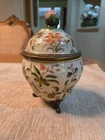 Vintage Chinoiserie Crackle porcelain Lidded Jar Strawberry Finial