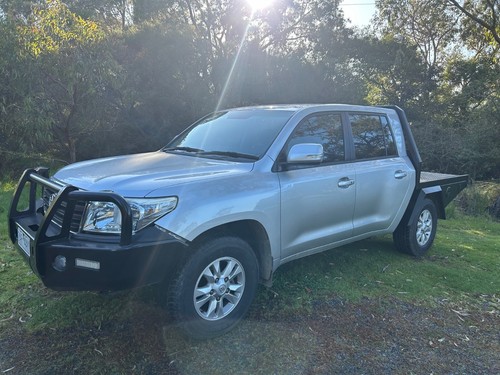 landcruiser 200 series dual cab