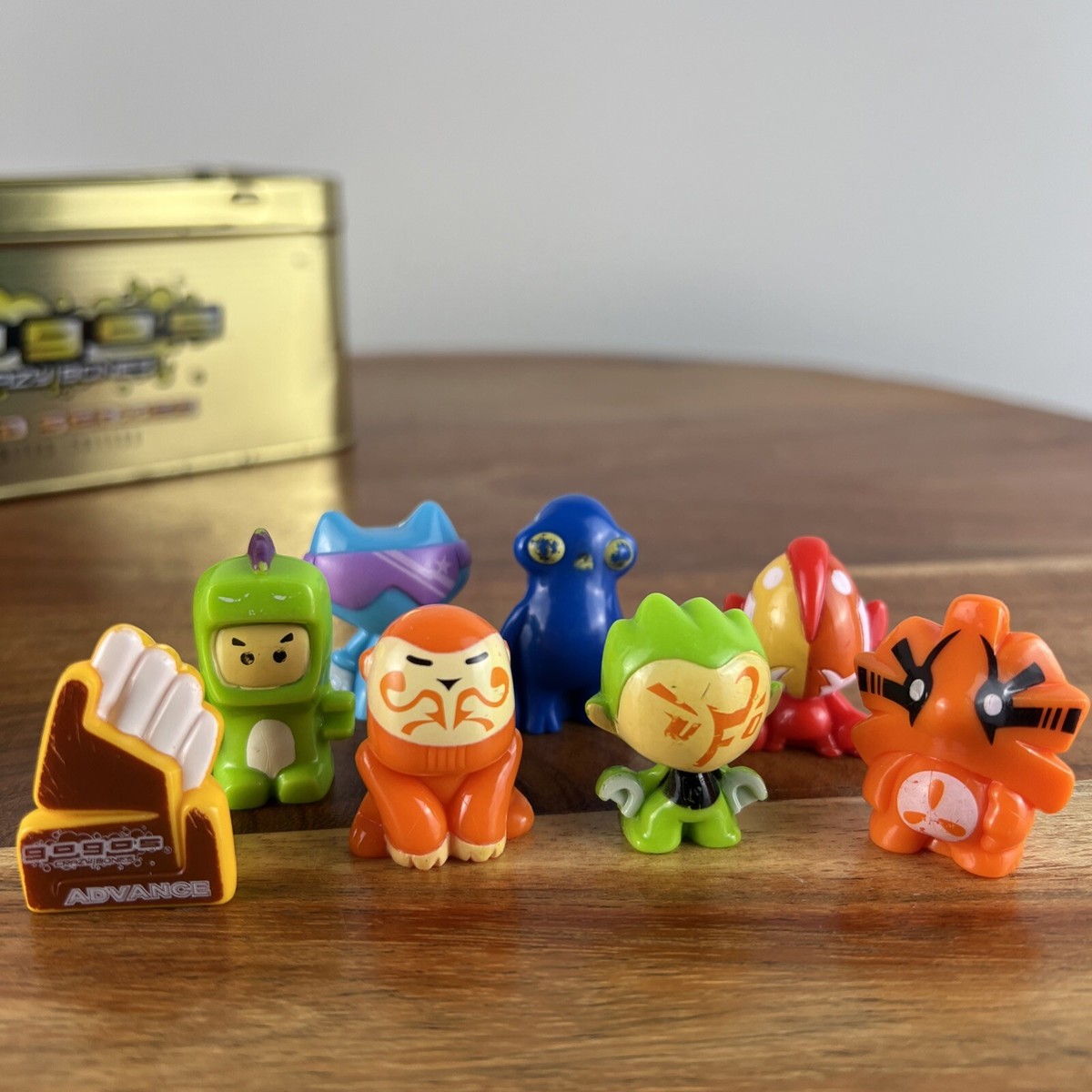 gogogozi出品 Lot of 17 Gogos Crazy Bones 9 GOLD Series Limited Edition Part 1