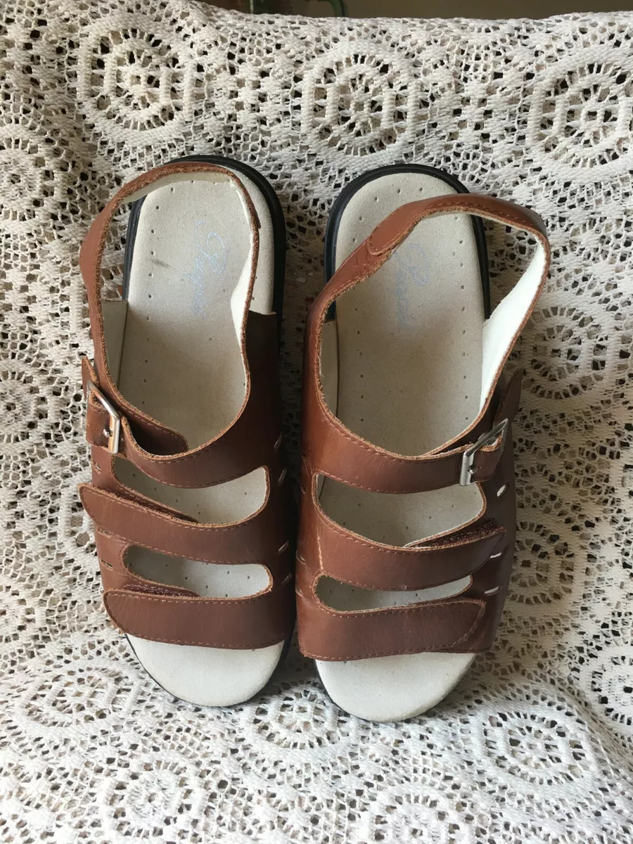 Propet sandals 2024