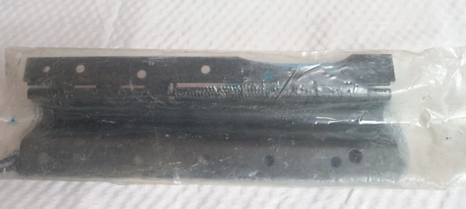 F5OY-5406050-C NUEVO REPOSABRAZOS BISAGRA FORD CON HARDWARE 1995-2002 LINCOLN CONTINENTAL Foto 4 de 4