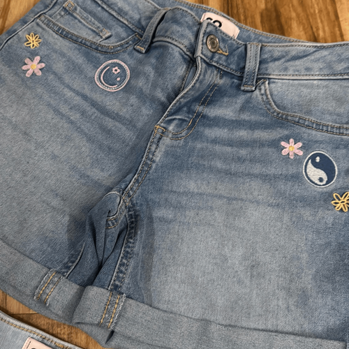 SO Brand Girls Embroidered Denim Shorts Bundle Size 12 - Picture 3 of 5