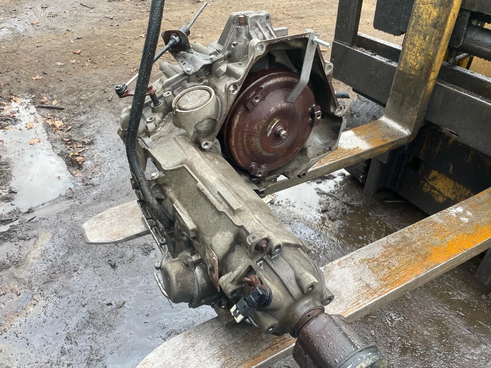 AUTO 3.8L FWD FR9 Transmission Assy. CHEVY MONTE CARLO 02 Foto 2 de 4