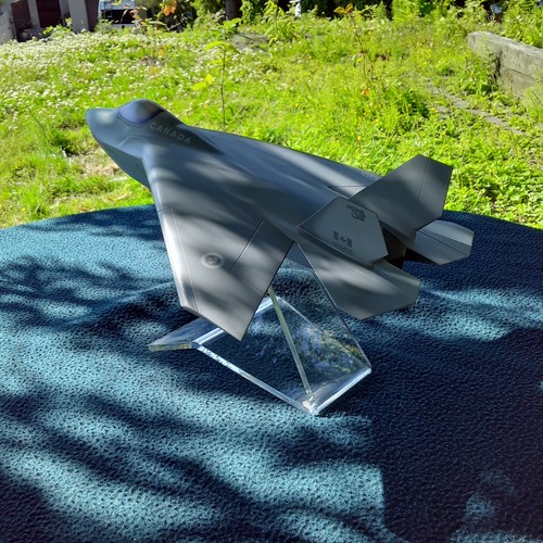 Boeing X-32 JSF Stealth Fighter Desk Model 1:38 Scale by PacMin - Picture 4 of 8