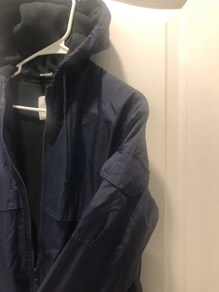 Предварительно собственный Adoretex молодежи XL черный флис с подкладкой с капюшоном водонепроницаемый плавательный пальто - Изображение 2 из 4