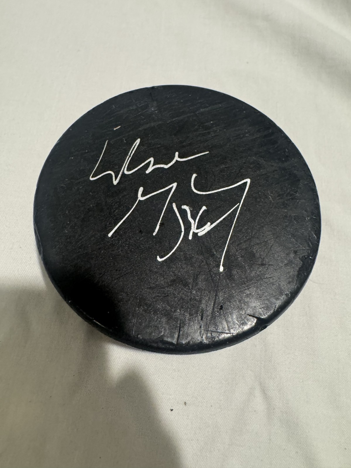 Wayne Gretzky Autographed Signed , Walter Gretzky & Brent Gretzky Hockey Pucks RARE JSA 