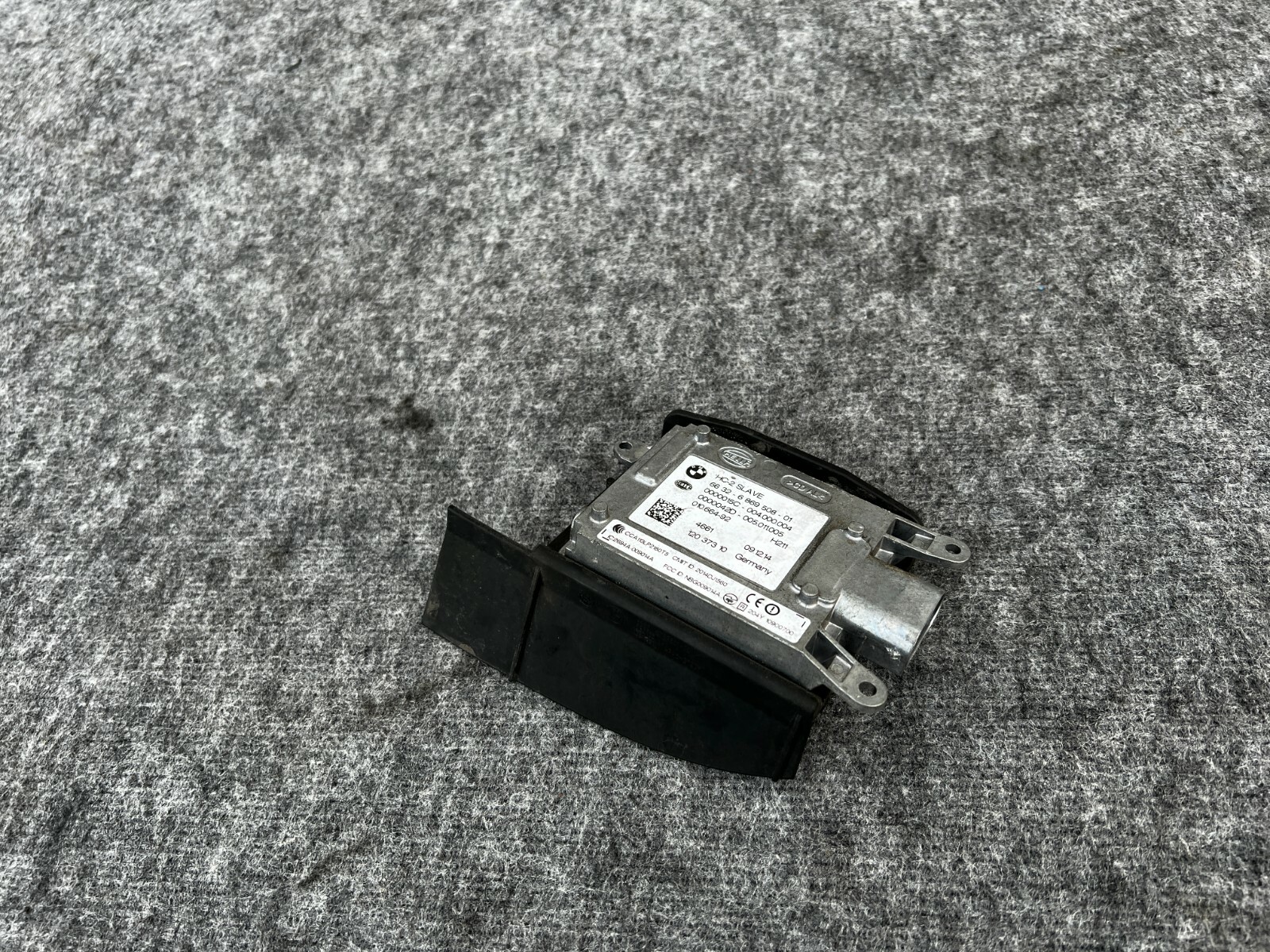 LEFT DRIVER BLIND SPOT MODULE 6869508 BMW B6 F06 650 550 (2011 
