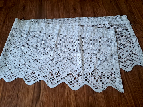 Vintage Knit Lace Window Valance White Floral Scallop Edge Cottage Country 69x20