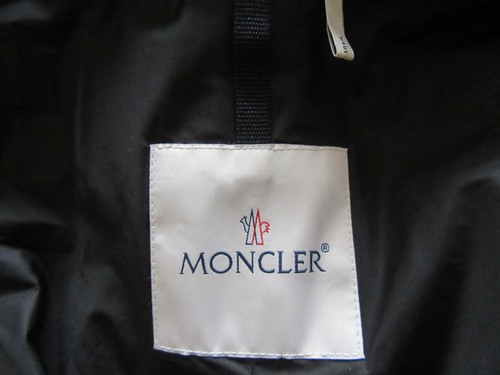 NWT MONCLER Prasin Hooded Studded Oversized Raincoat SZ 2 Moncler, M US - Picture 13 of 14