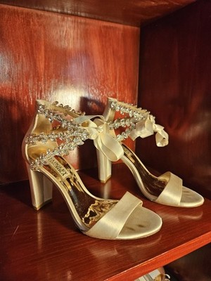 Badgley Mischka Ivory Satin Crystal Ribbon Block Heel Women's Size 6