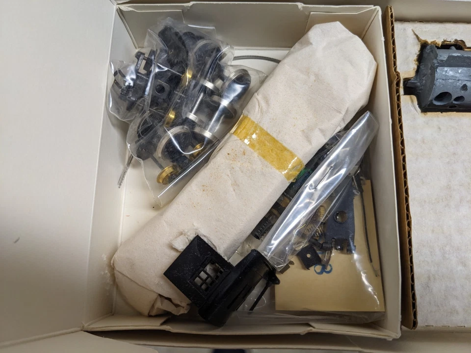 HO Mantua/Tyco 2-10-0 decapod steam locomotive undec. - Image 3 of 4