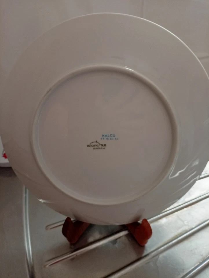 Vintage Assiette Bouquet Provincial PONTOISE LES NOYON ( Oise ) 9 Mai 1993 - Photo 3/4