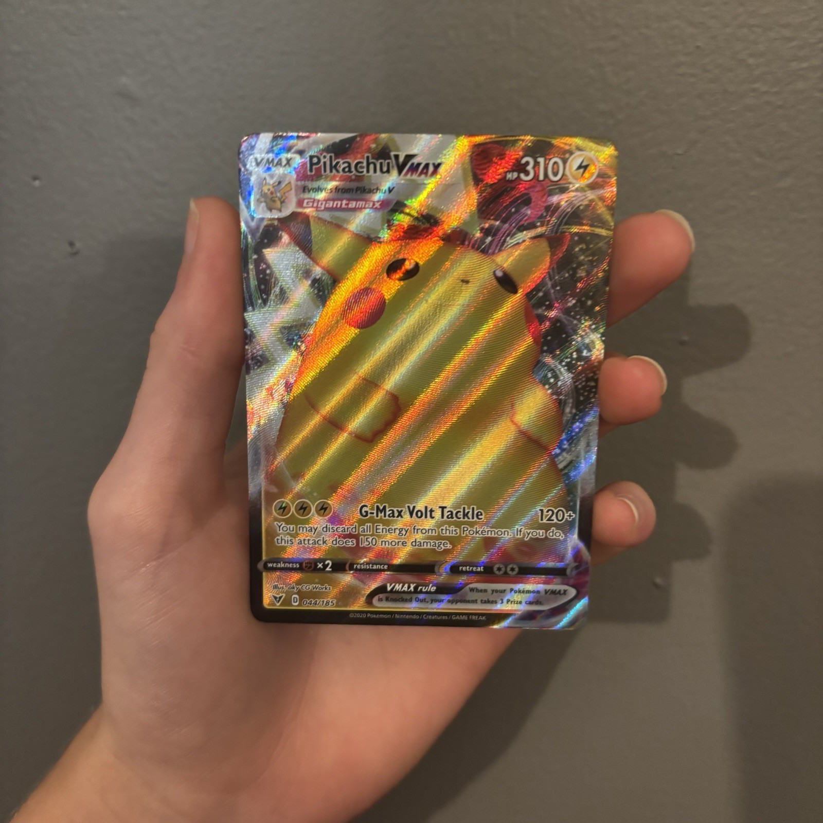Pokemon TCG Vivid Voltage Pikachu VMAX 44/185 Ultra Rare