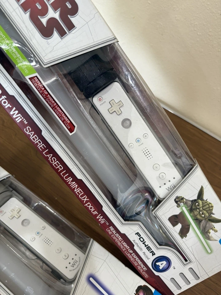 Star Wars Light-Up Lightsaber for Wii  Set Of 2 Yoda’sGreen & Anakin’s Blue READ - Image 4 of 4