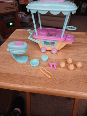 Cry Babies CONEY'S BAKERY Cart Set - Exclusive Coney Doll 