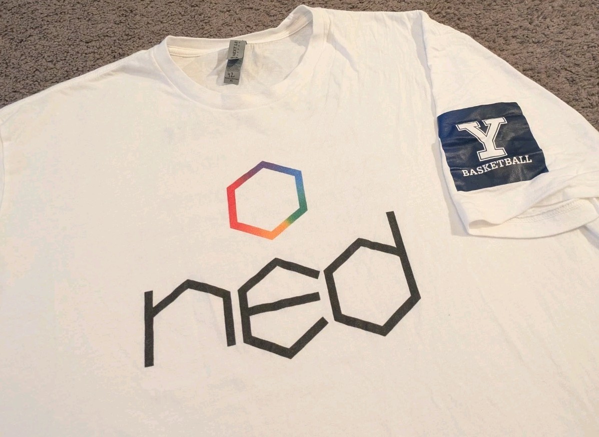 NEDvocate Friends of Jaclyn Yale Bulldogs Team Issued Shirt Men's XL