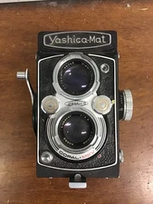 Yashica-Mat TLR Film Camera Lumaxar 80mm f/3.5 Lens 120 Film Vintage 1950s