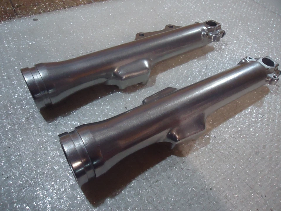 Suzuki GT380 Fork Lowers GT 380 Forks - Image 2 of 4