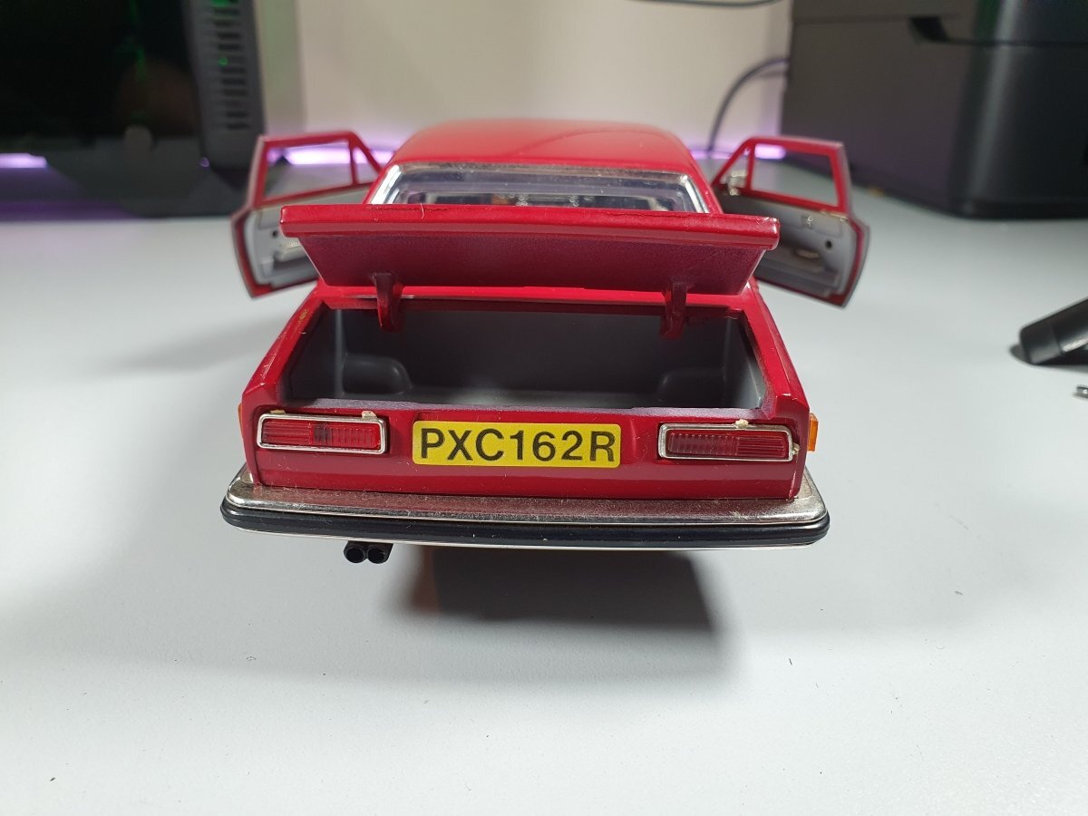ミニカー ROLLS ROYCE CAMARGUE 1/22 burago Rolls Royce Camargue Bburago 1/22 | eBay