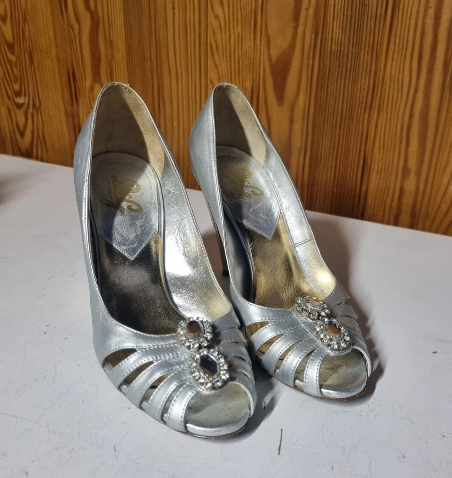 Escarpins à talon en cuir argenté dolce & gabbana taille 35 - Photo 3/4