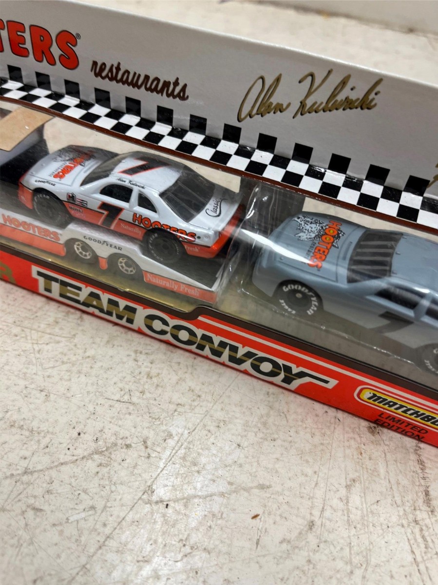 Matchbox Convoy 1993 – Hooters Alan Kulwicki – Kenworth + Pontiac – Échelle 1/87