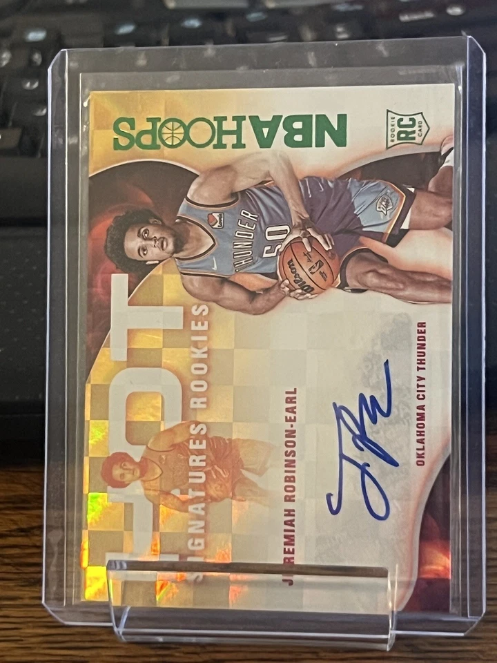 2021-22  NBA Hoops Jeremiah Robinson-Earl Hot Signatures Auto Green Parallel  - Image 3 of 3