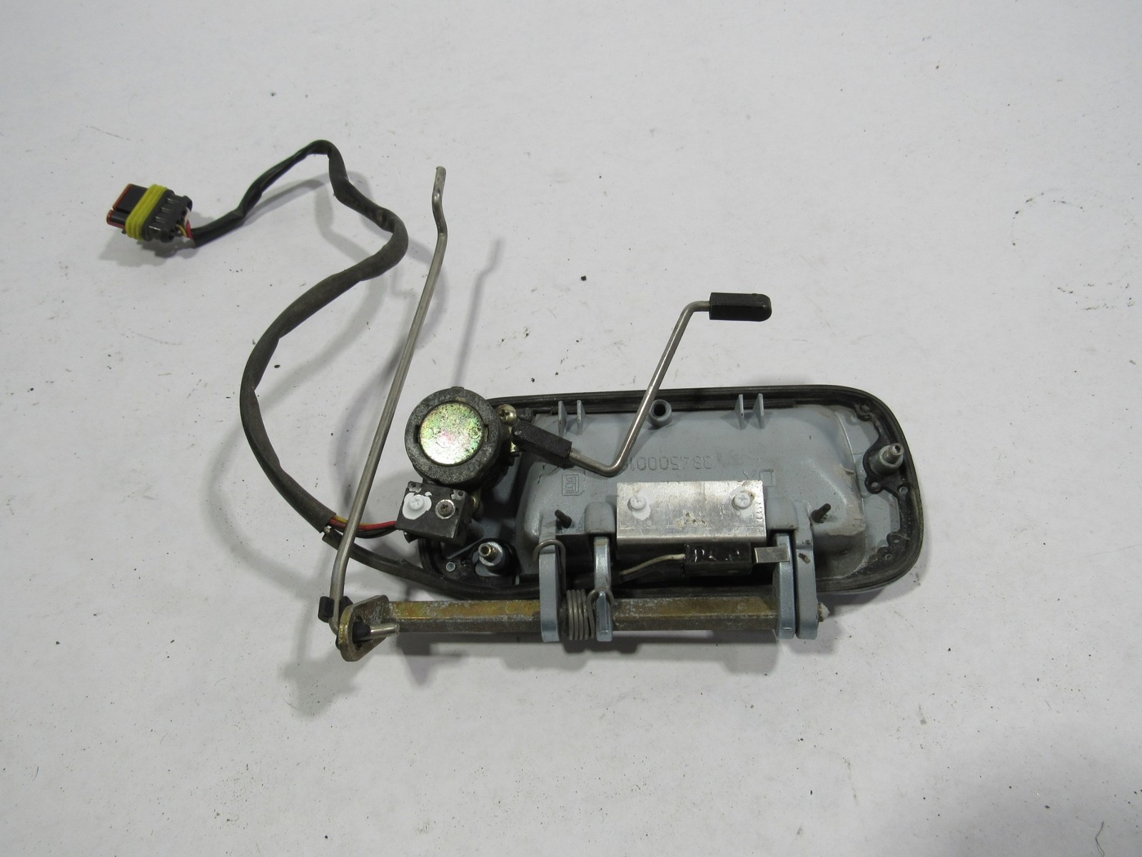02-06 Maserati Coupe GT 2004 Front Right Passenger Door Exterior Handle Lock |