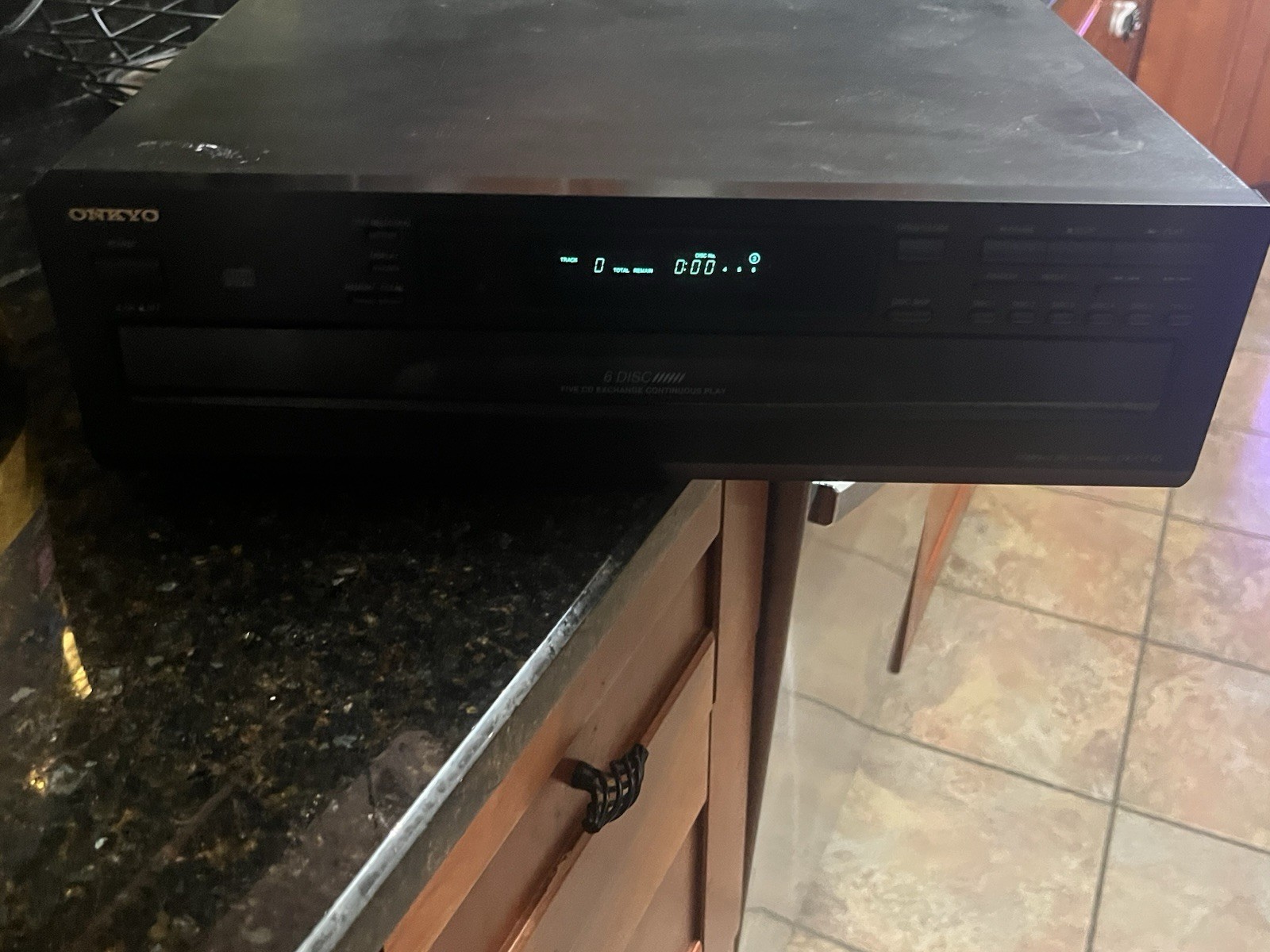 Onkyo DX-C140 6-Disc CD Changer Black Stereo RCA Remote Control works with cd 