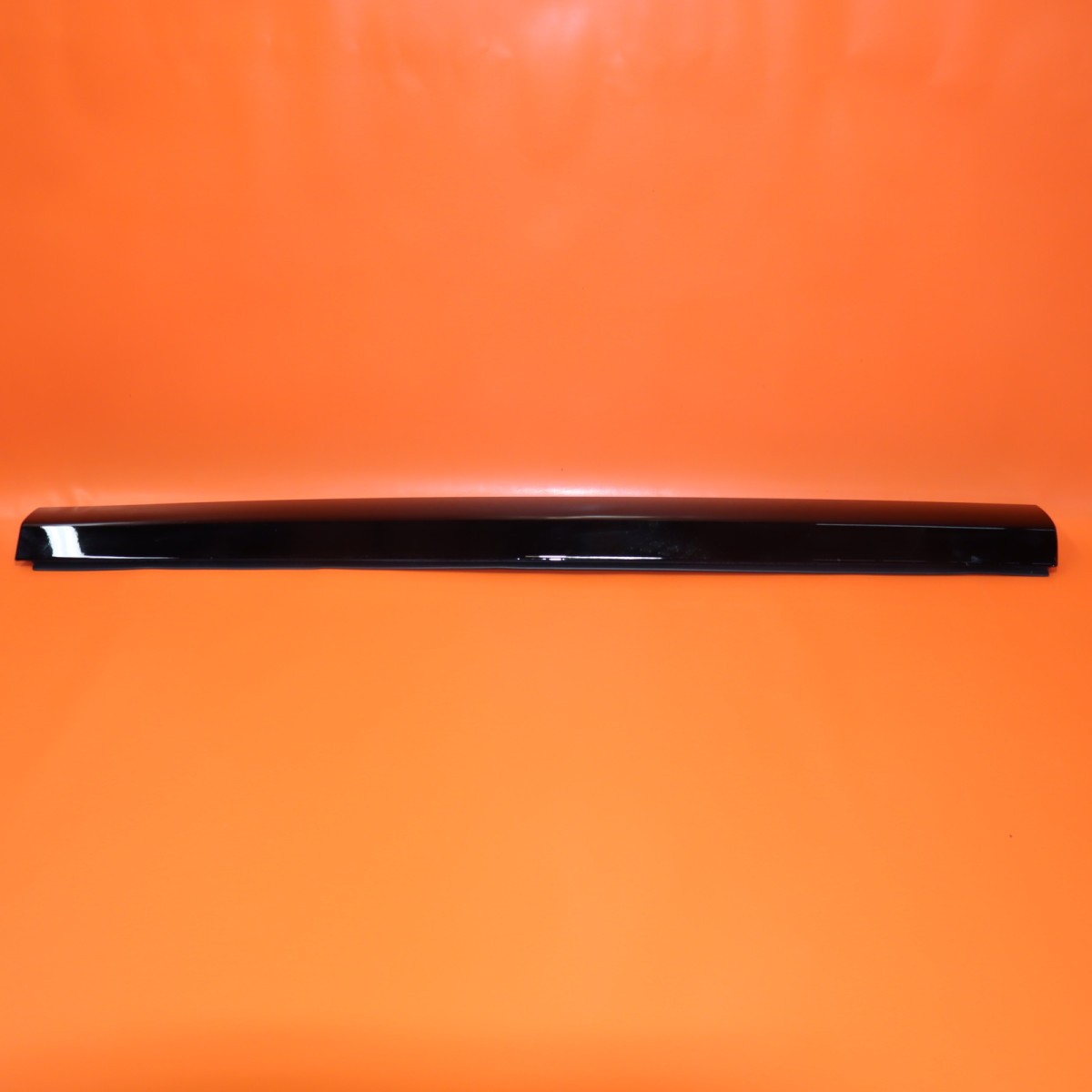 Rolls-Royce Cullinan 2025-2026 Front Left Body molding Black